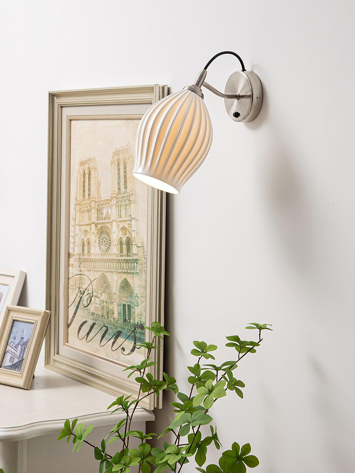 Ceramic Ribbed Wall Light 5.3"