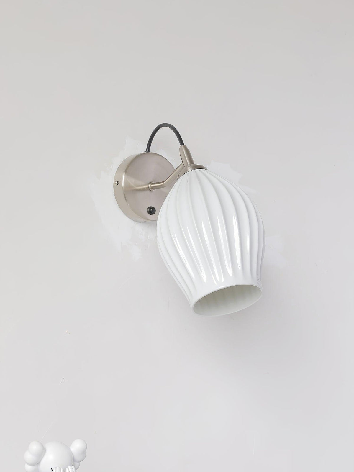 Ceramic Ribbed Wall Light 5.3"