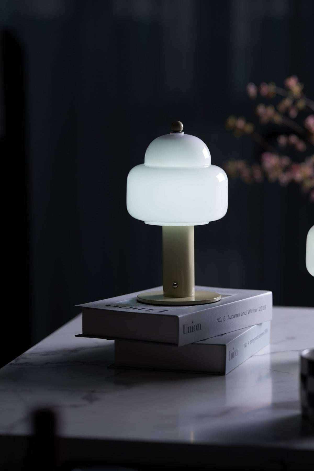 Cloud Dome Table Lamp