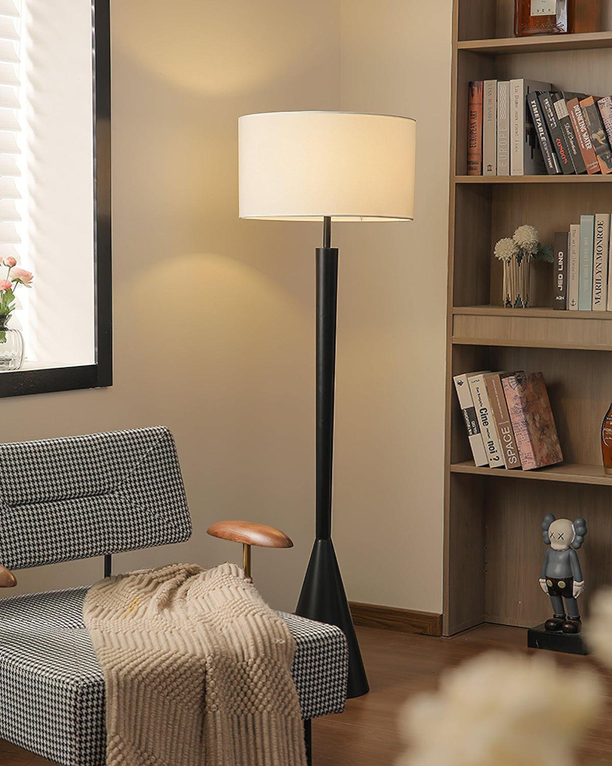 Colton Floor Lamp 17.7"