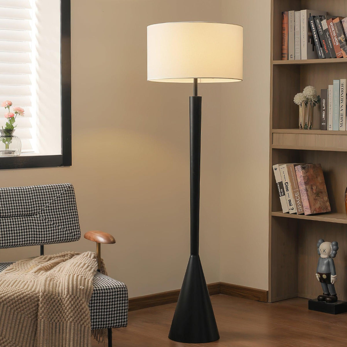 Colton Floor Lamp 17.7"