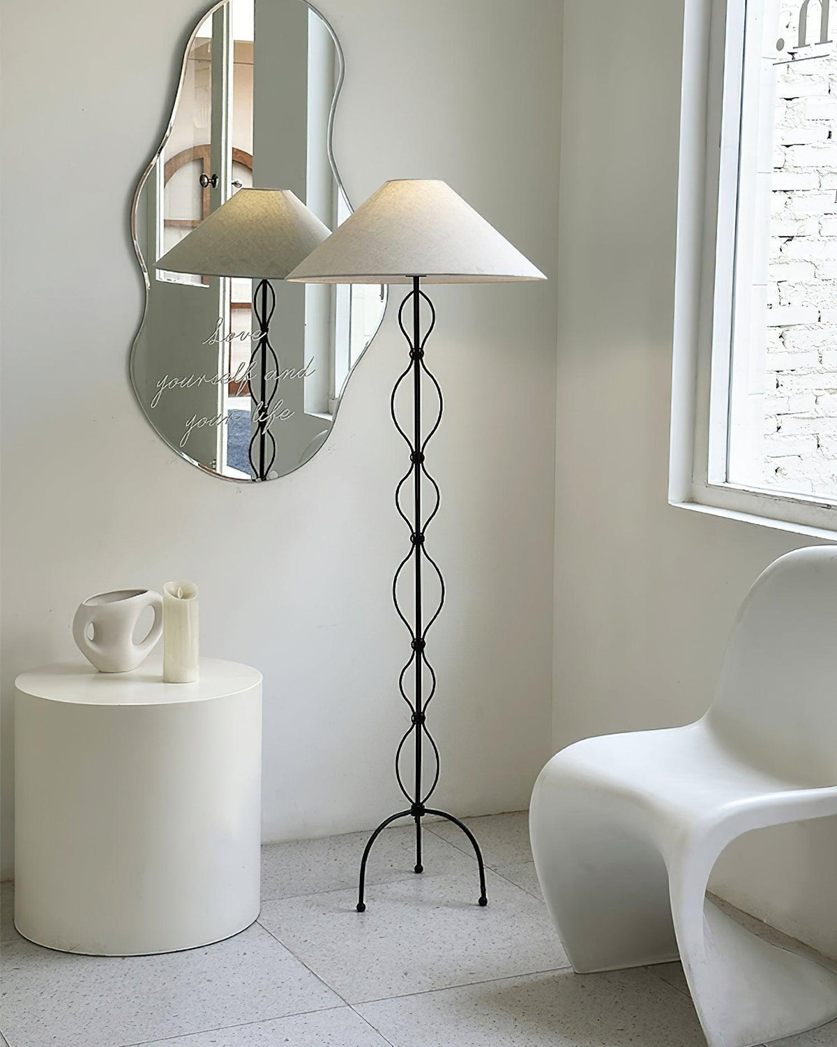 Corner Standing Floor Lamp 19.7"