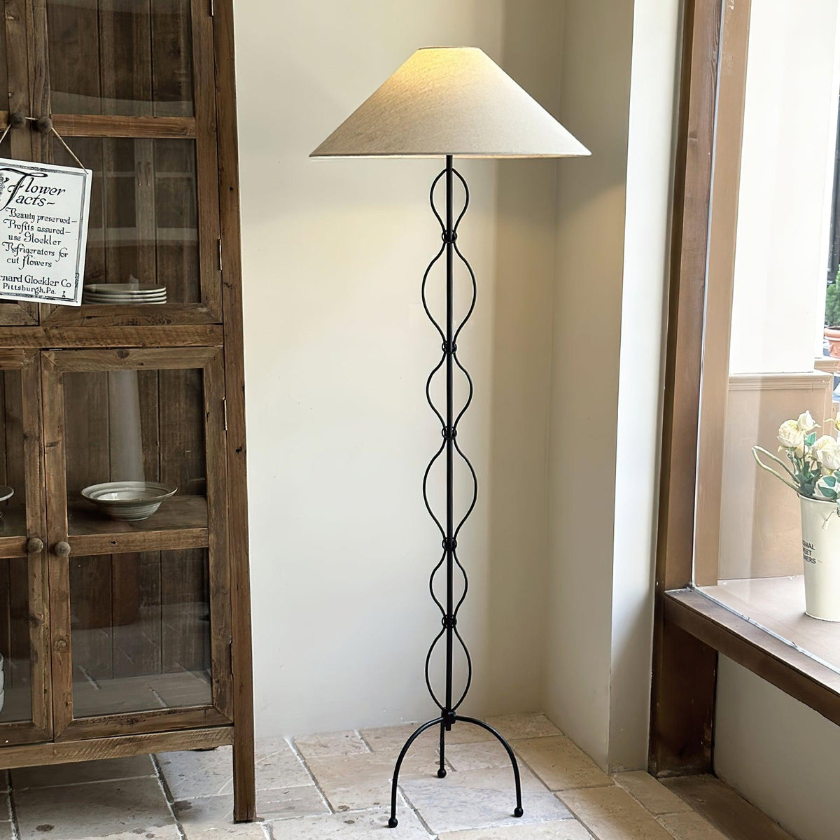 Corner Standing Floor Lamp 19.7"
