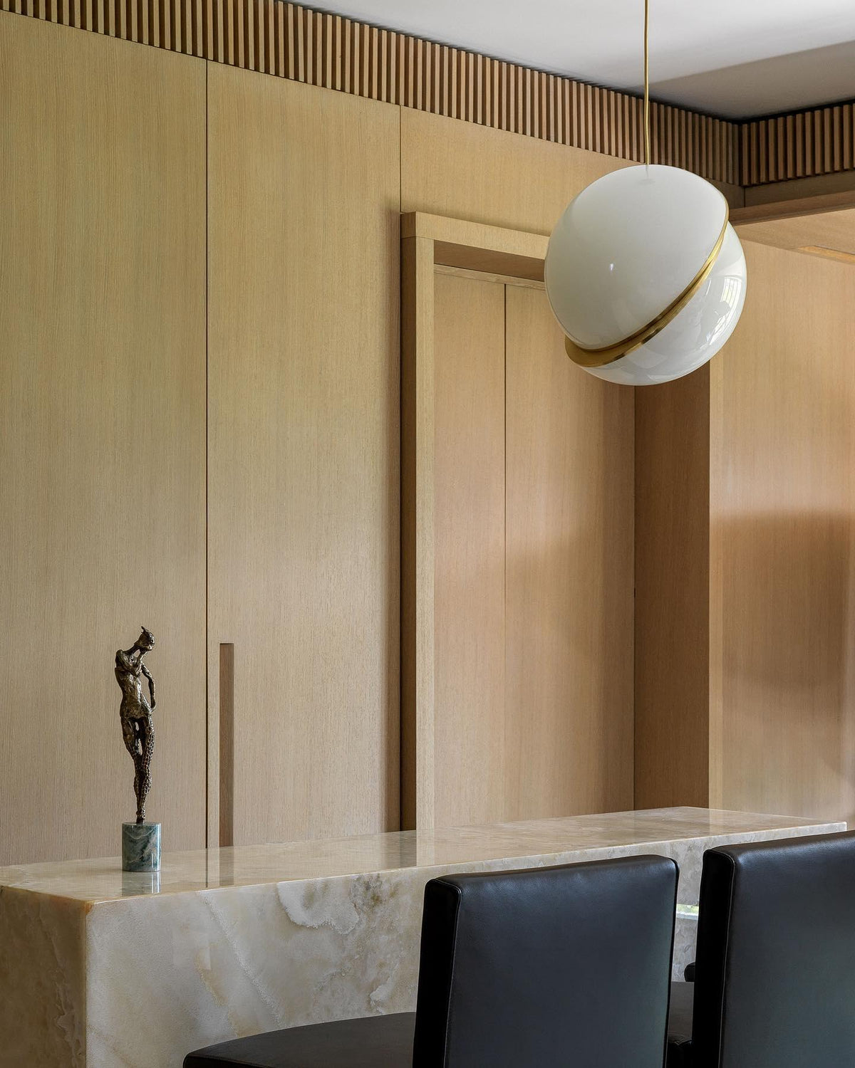 Crescent Pendant Lamp