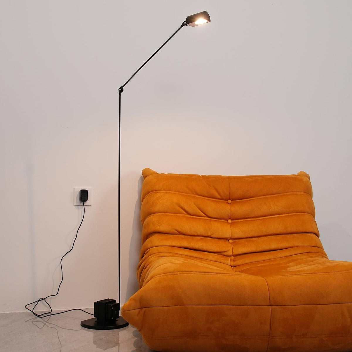 Apex Flex Floor Lamp 8.3"