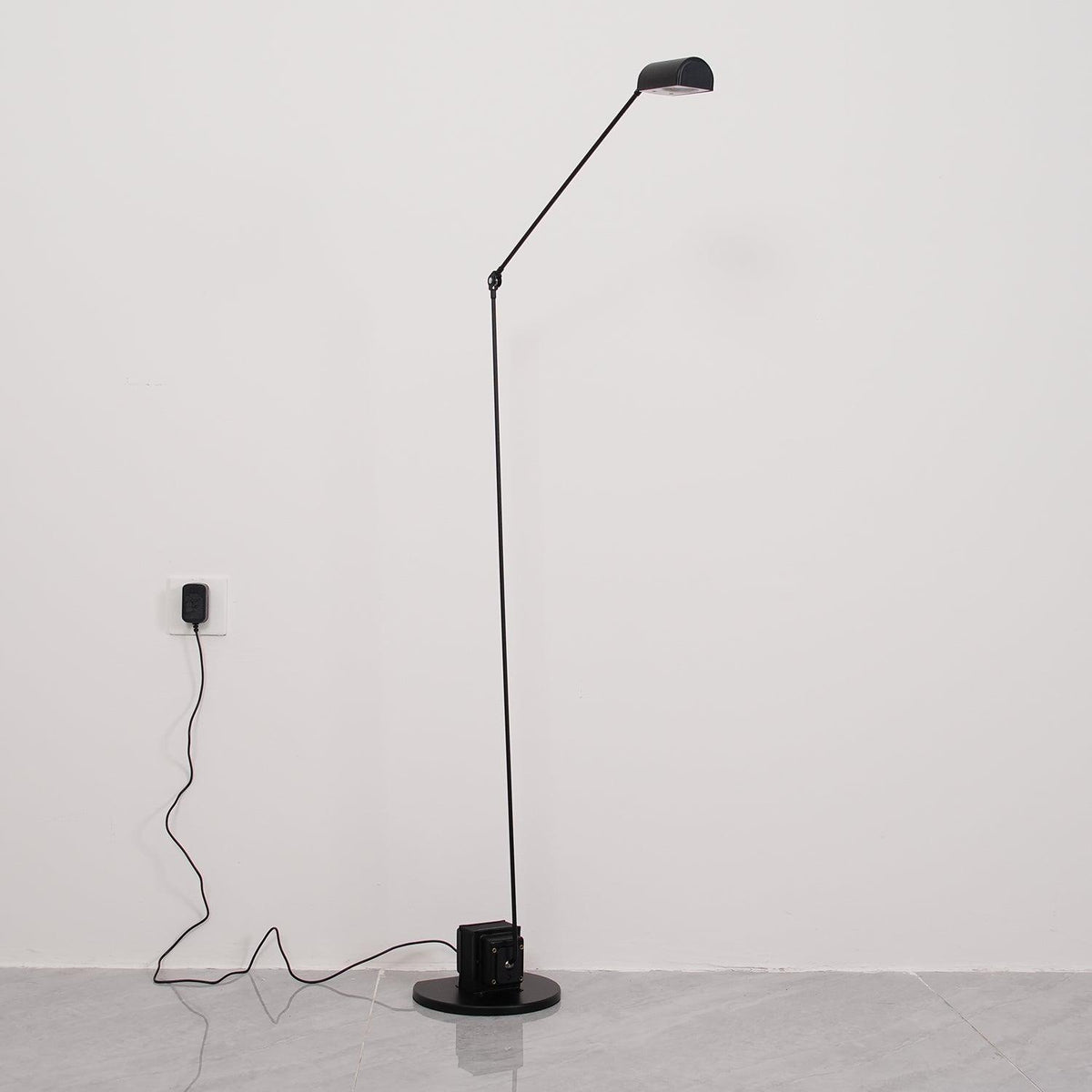 Apex Flex Floor Lamp 8.3"