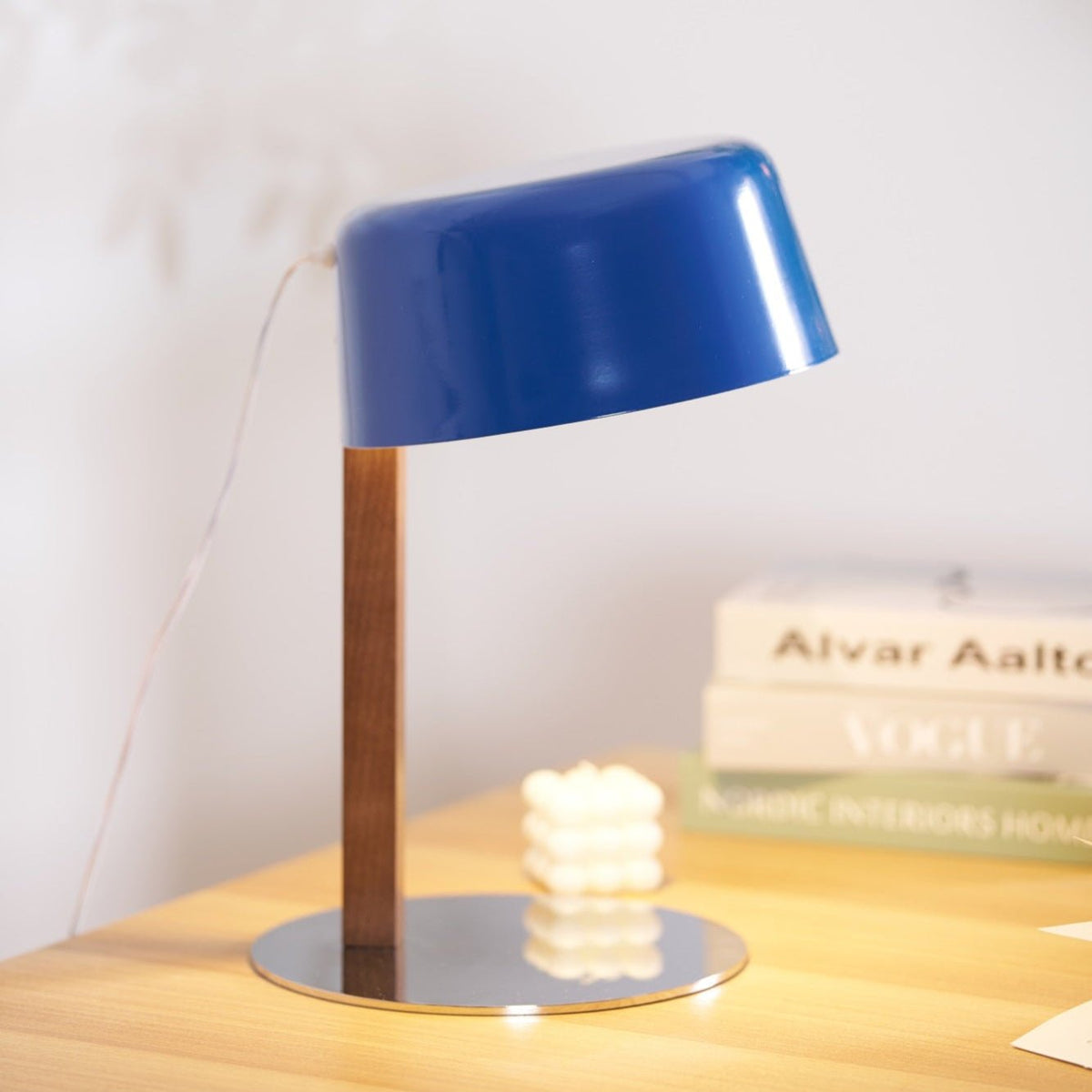 Dario Tilted Table Lamp