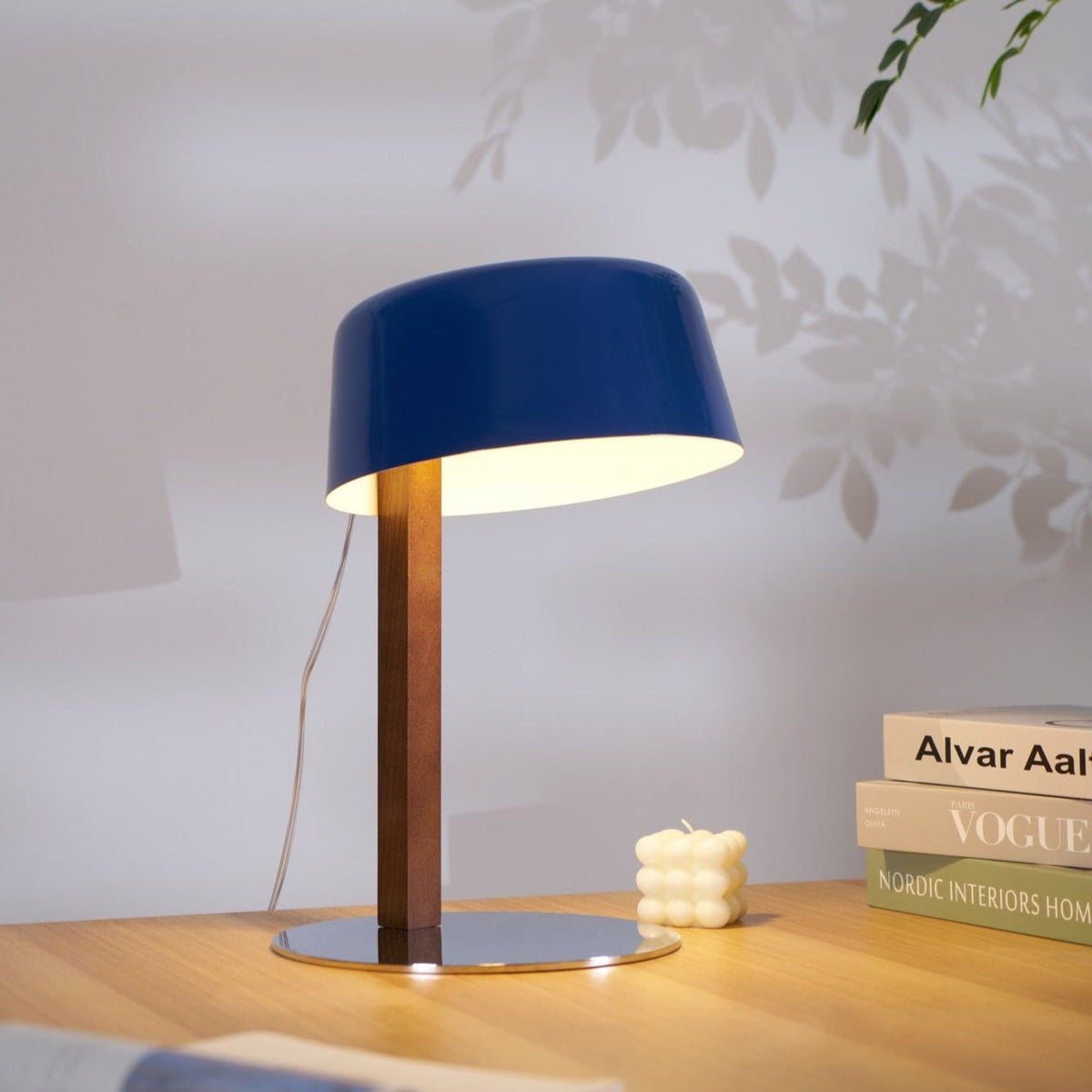 Dario Tilted Table Lamp