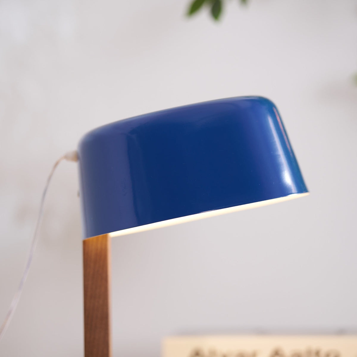 Dario Tilted Table Lamp