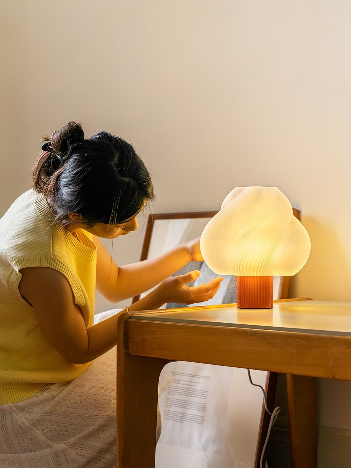 Whirl Pop Table Lamp