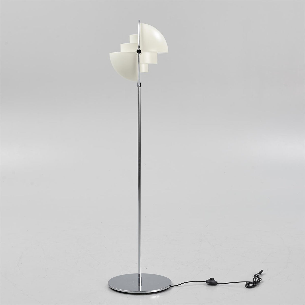 Deformed Ball Floor Lamp