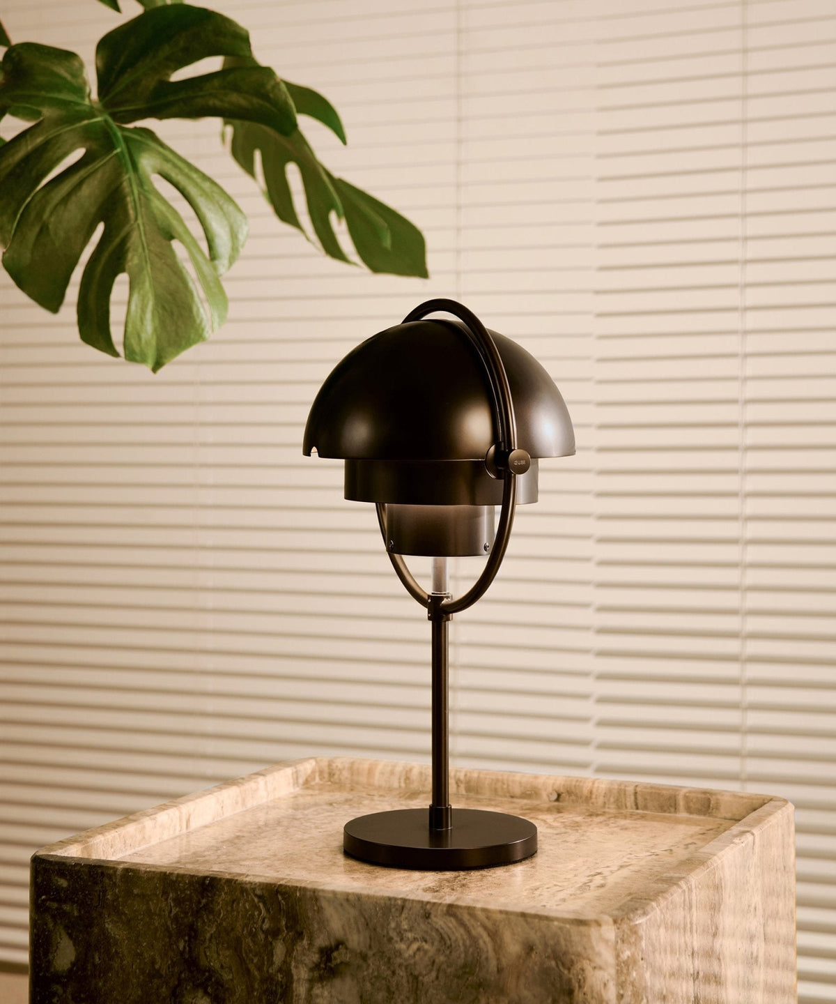 Deformed Ball Table Lamp