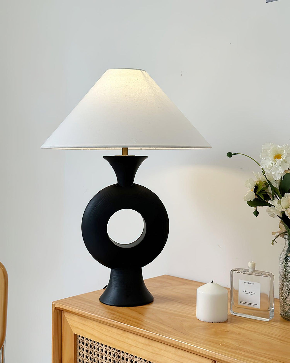 Eclipse Table Lamp 15.7"