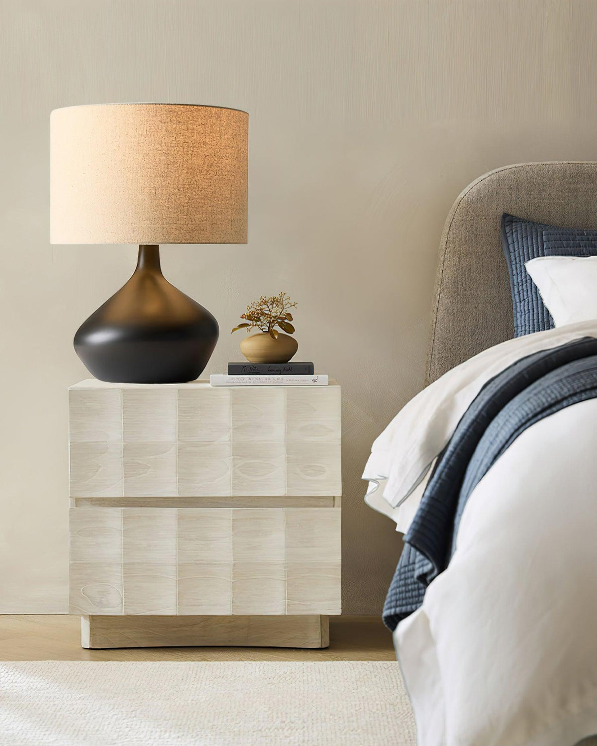 Ember Vase Table Lamp