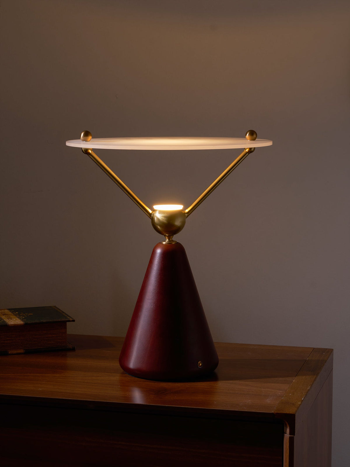 Equoray Table Lamp