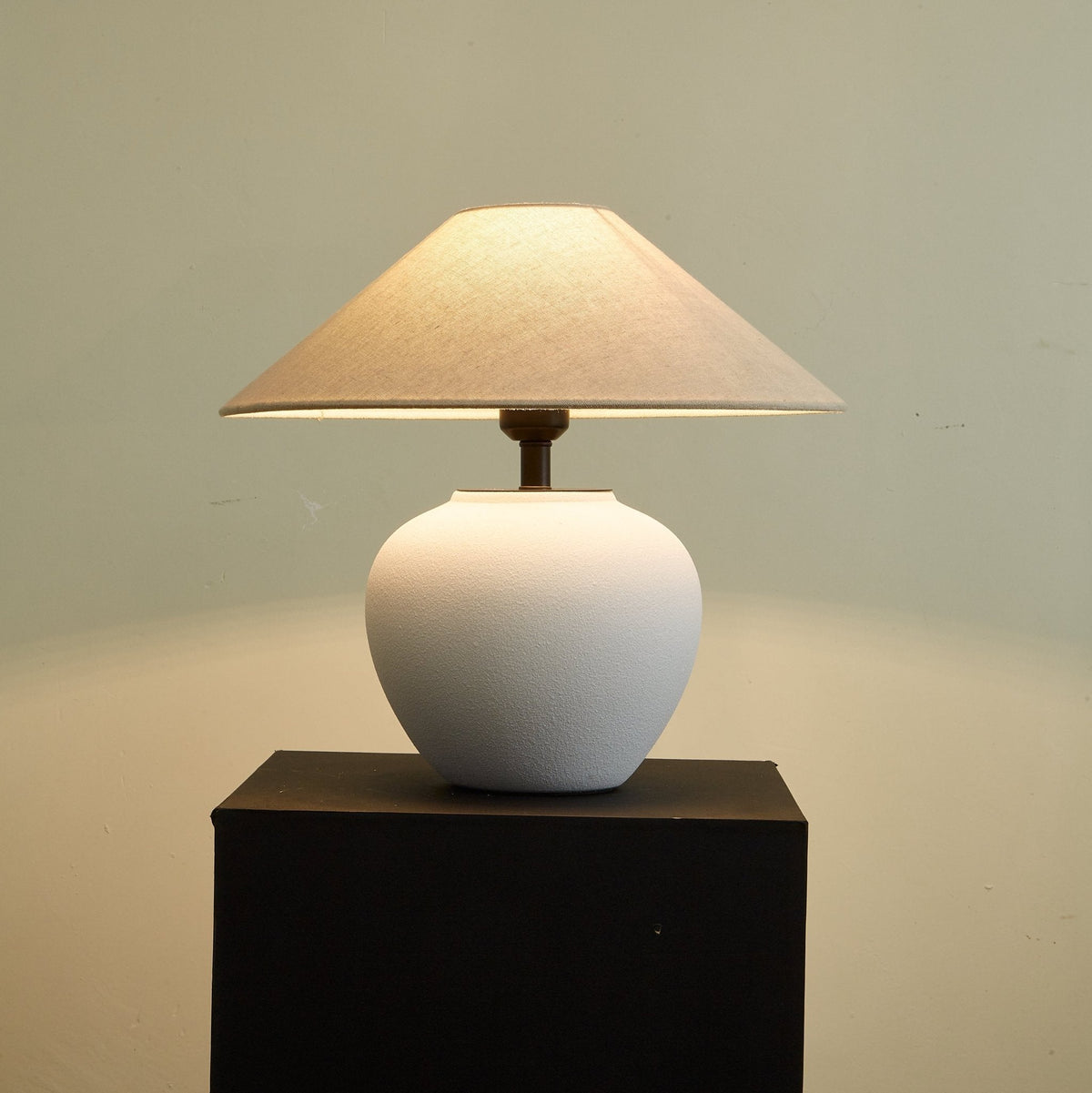 Erison Ceramic Table Lamp