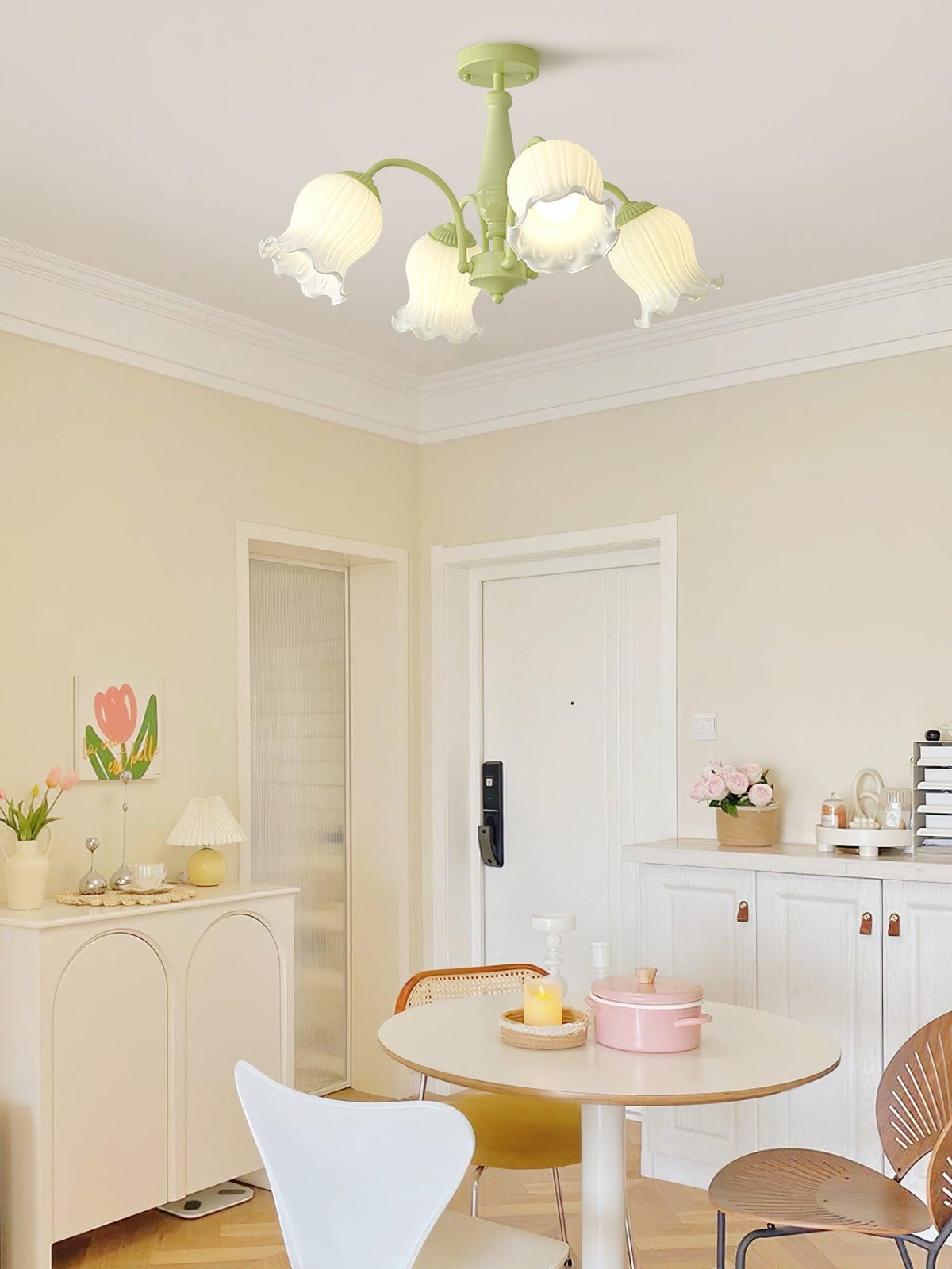 Fantasy Lily Chandelier