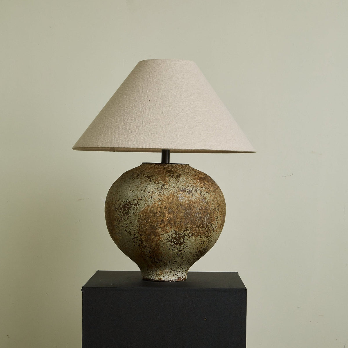 Ferrosia Table Lamp