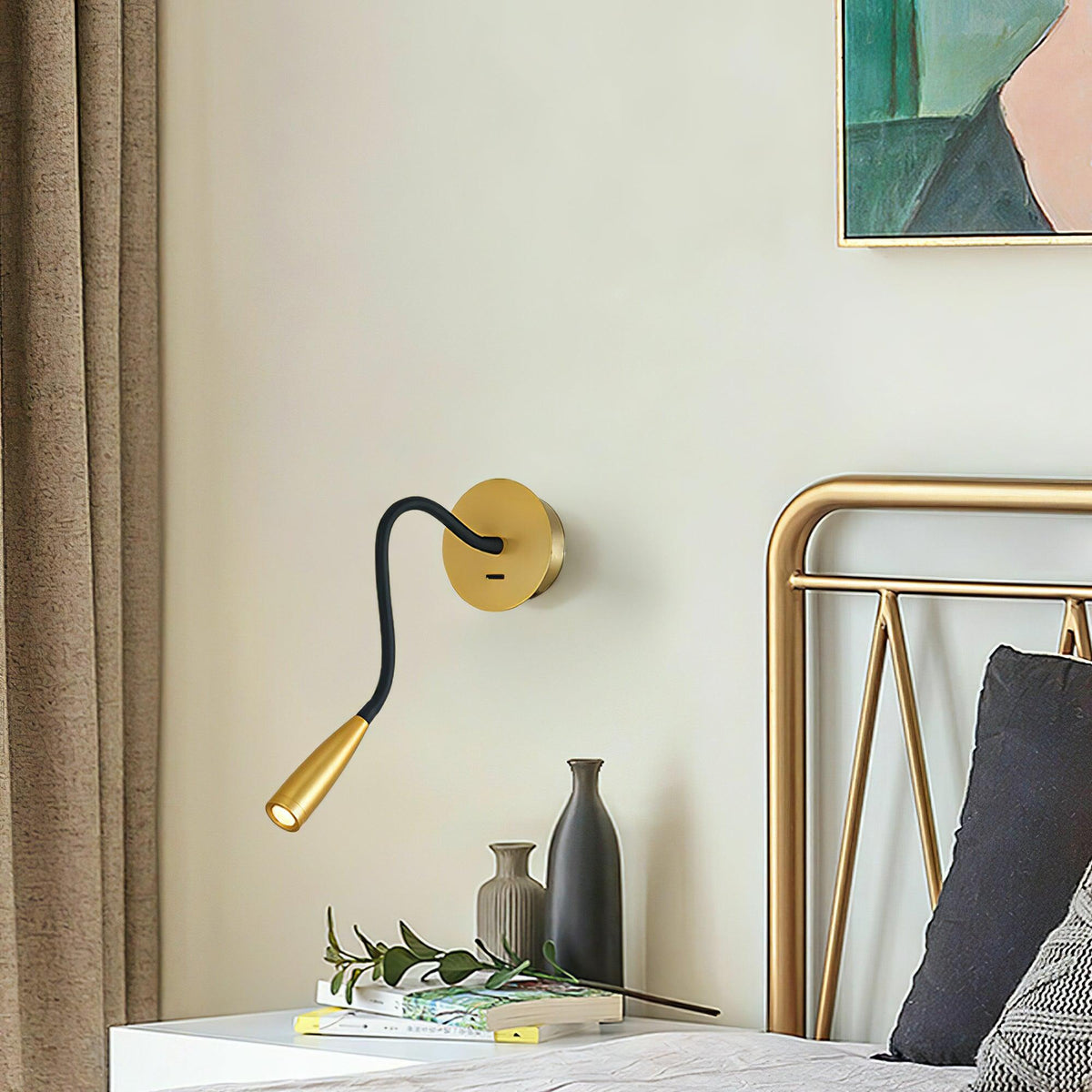 Flexi Hose Plug-in Wall Light