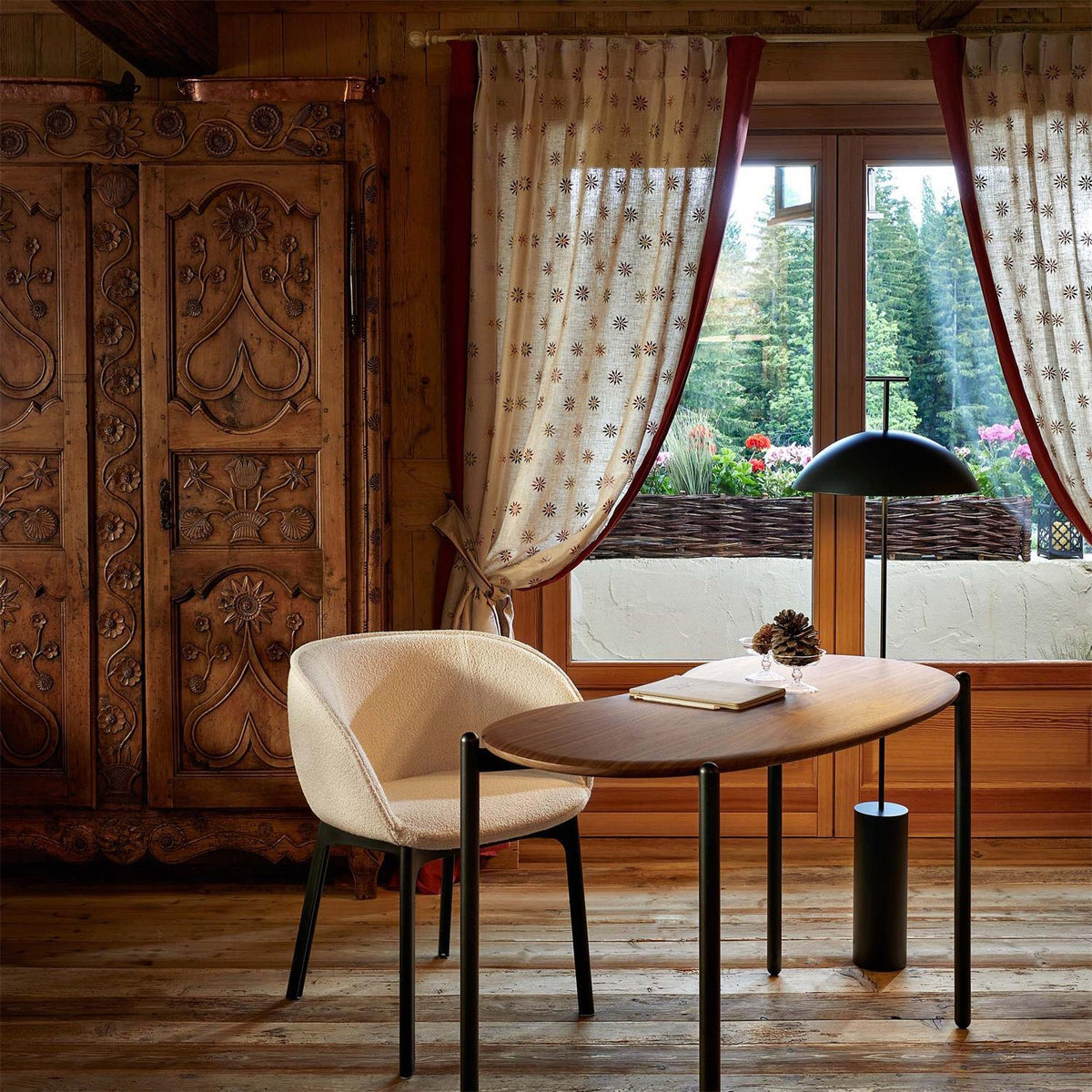 Geen-a Floor Lamp 15.7"