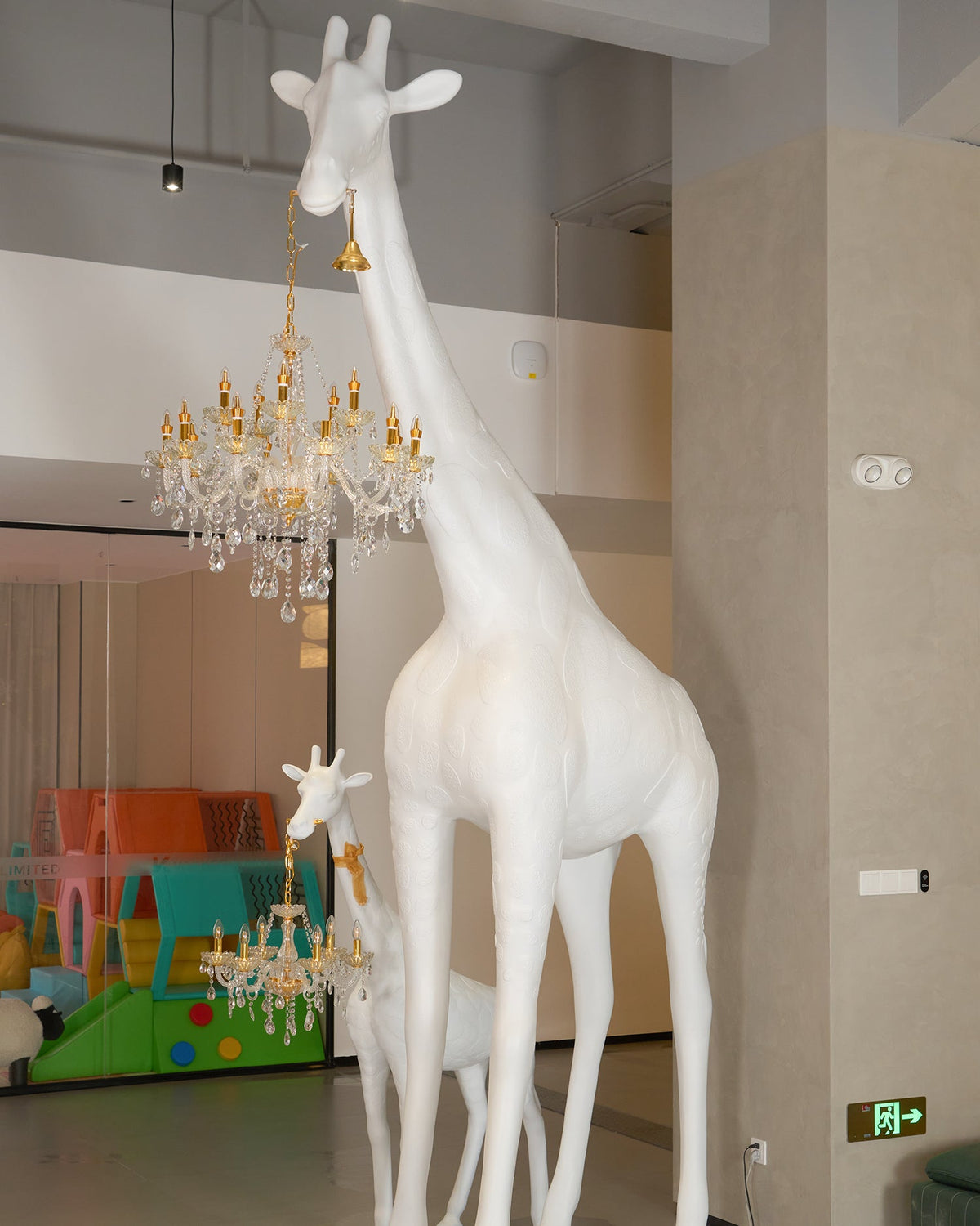 Giraffe Sculpture Floor Lamp