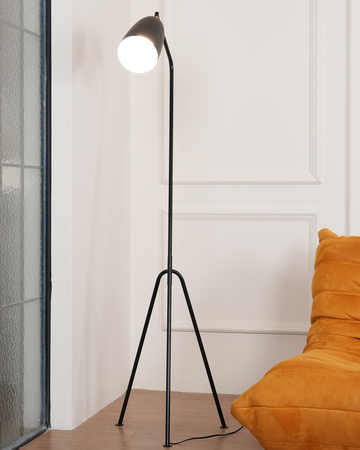 Grasshopper Floor Lamp 16.9"