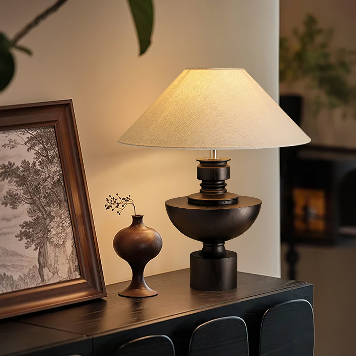 Helios Vase Table Lamp