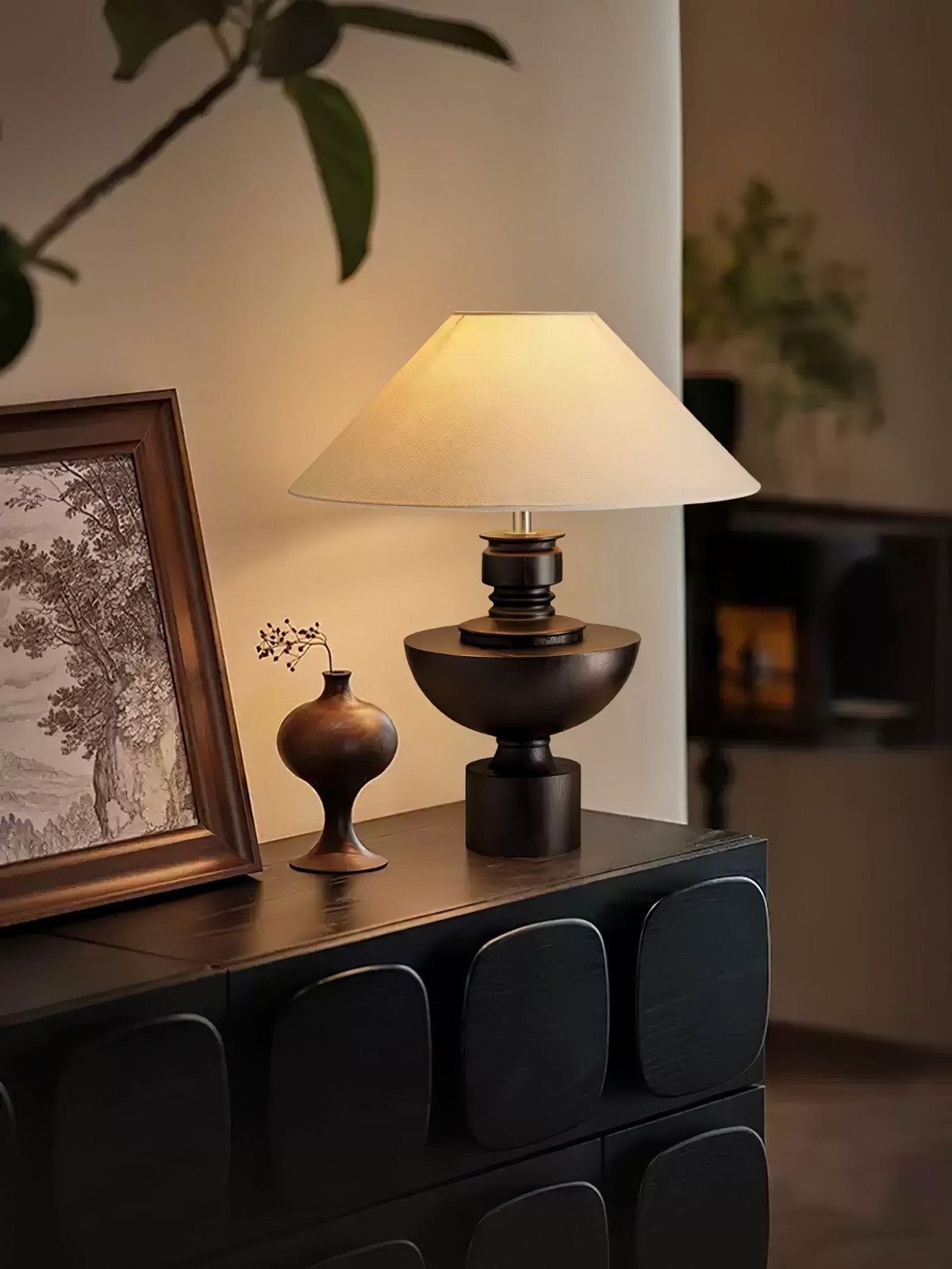 Helios Vase Table Lamp