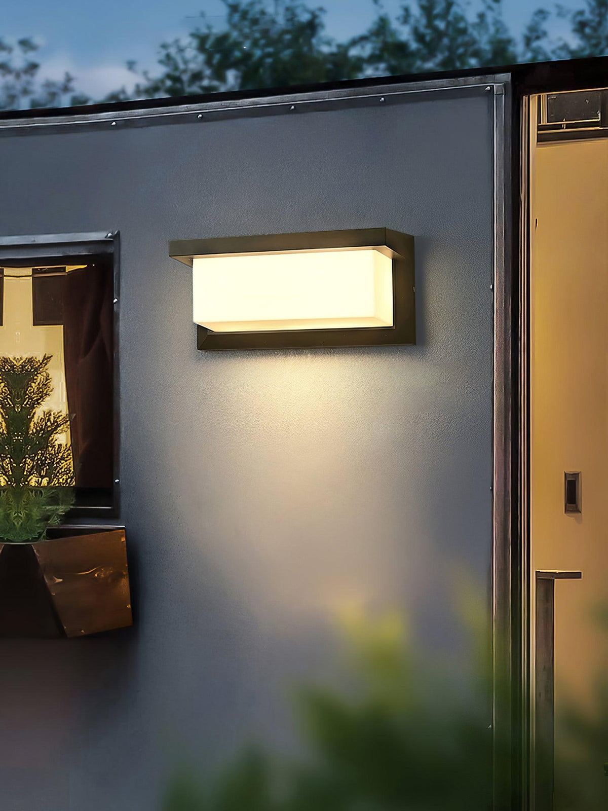 Horizontal LED Outdoor Light