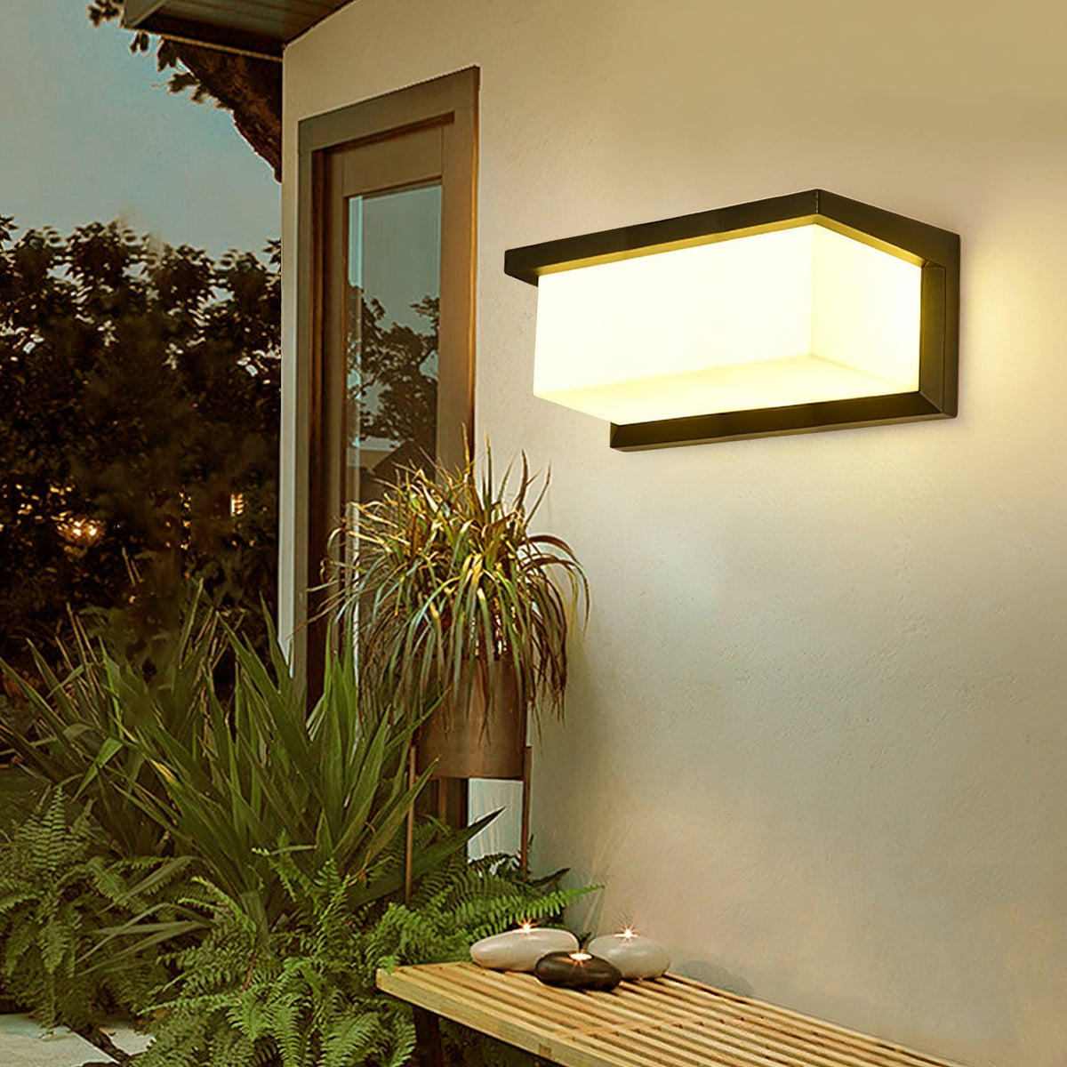 Horizontal LED Outdoor Light