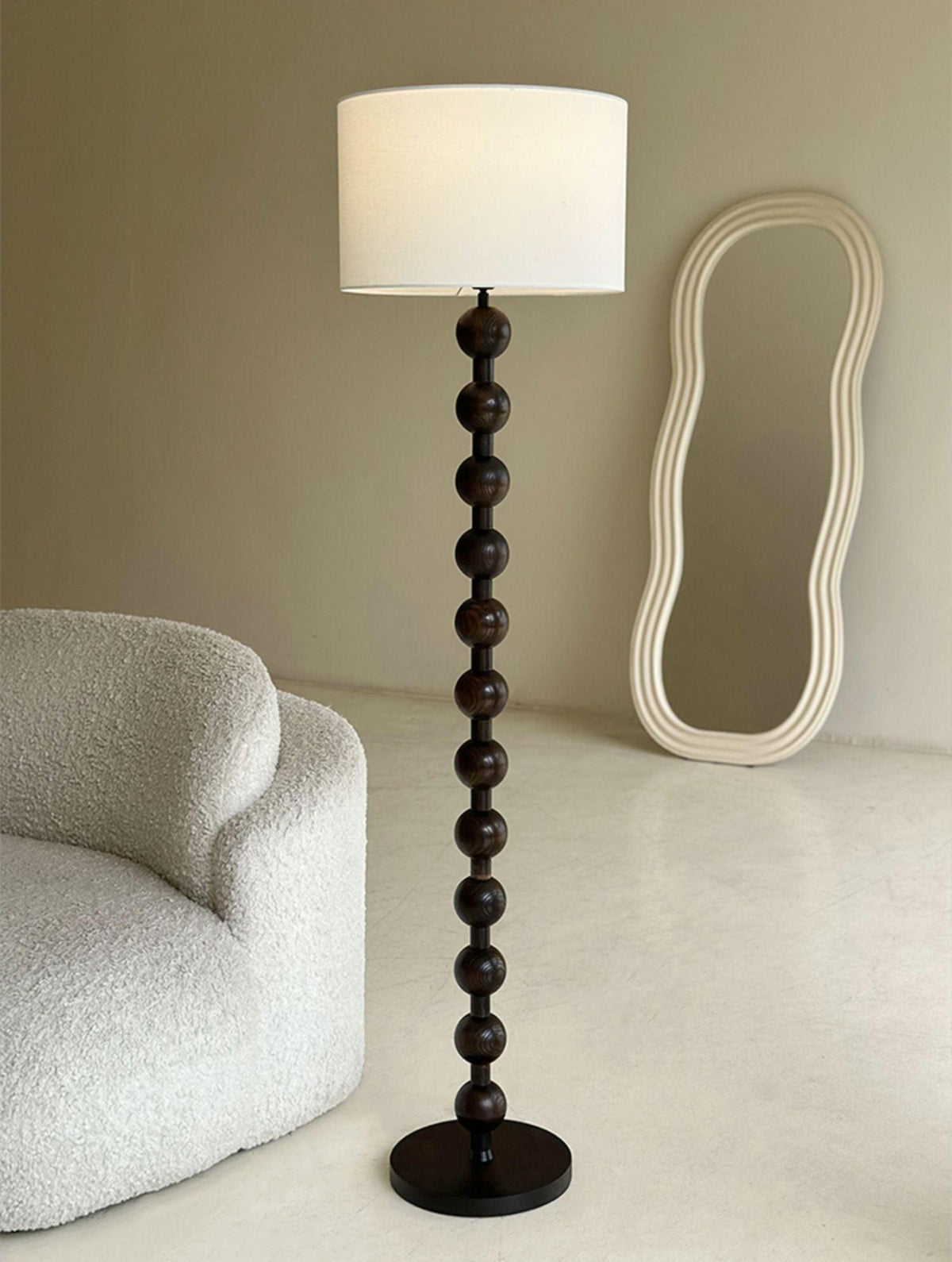 Hugo Barbell Floor Lamp 15.7"