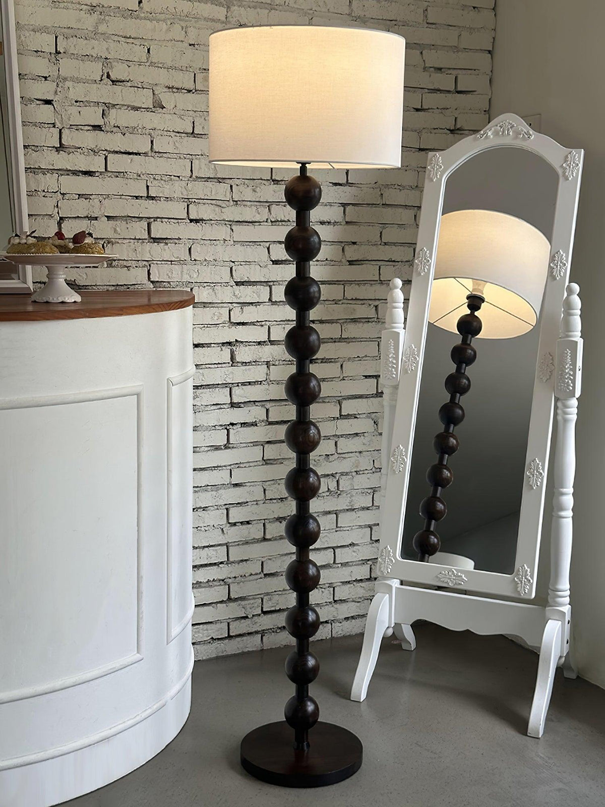 Hugo Barbell Floor Lamp 15.7"