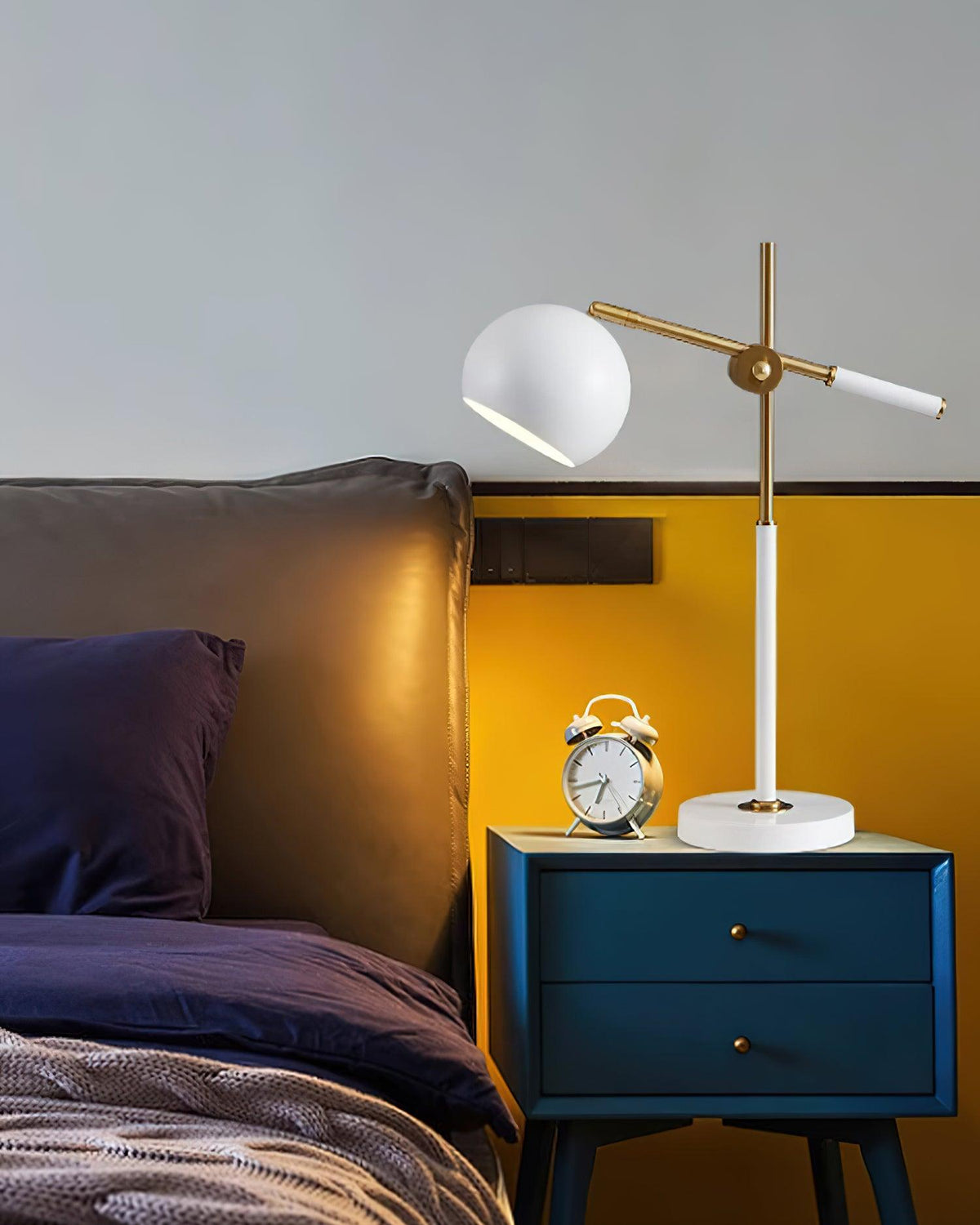 Isaac Table Lamp 17.3"