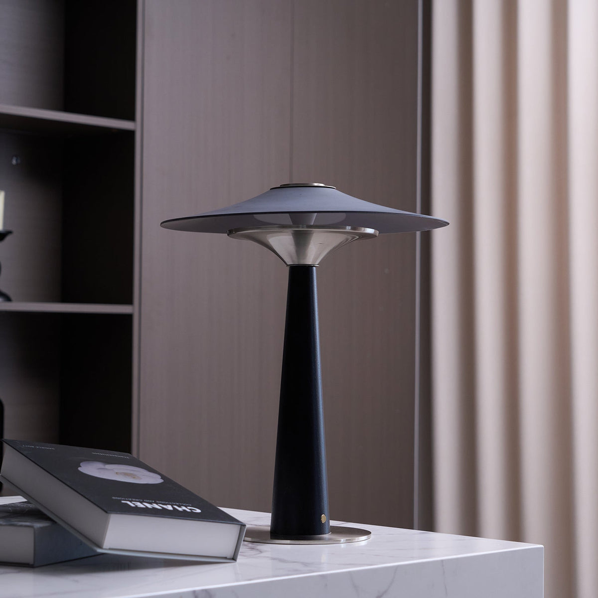 Kizu Peak Table Lamp