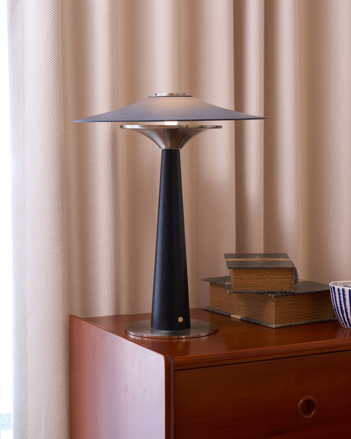 Kizu Peak Table Lamp