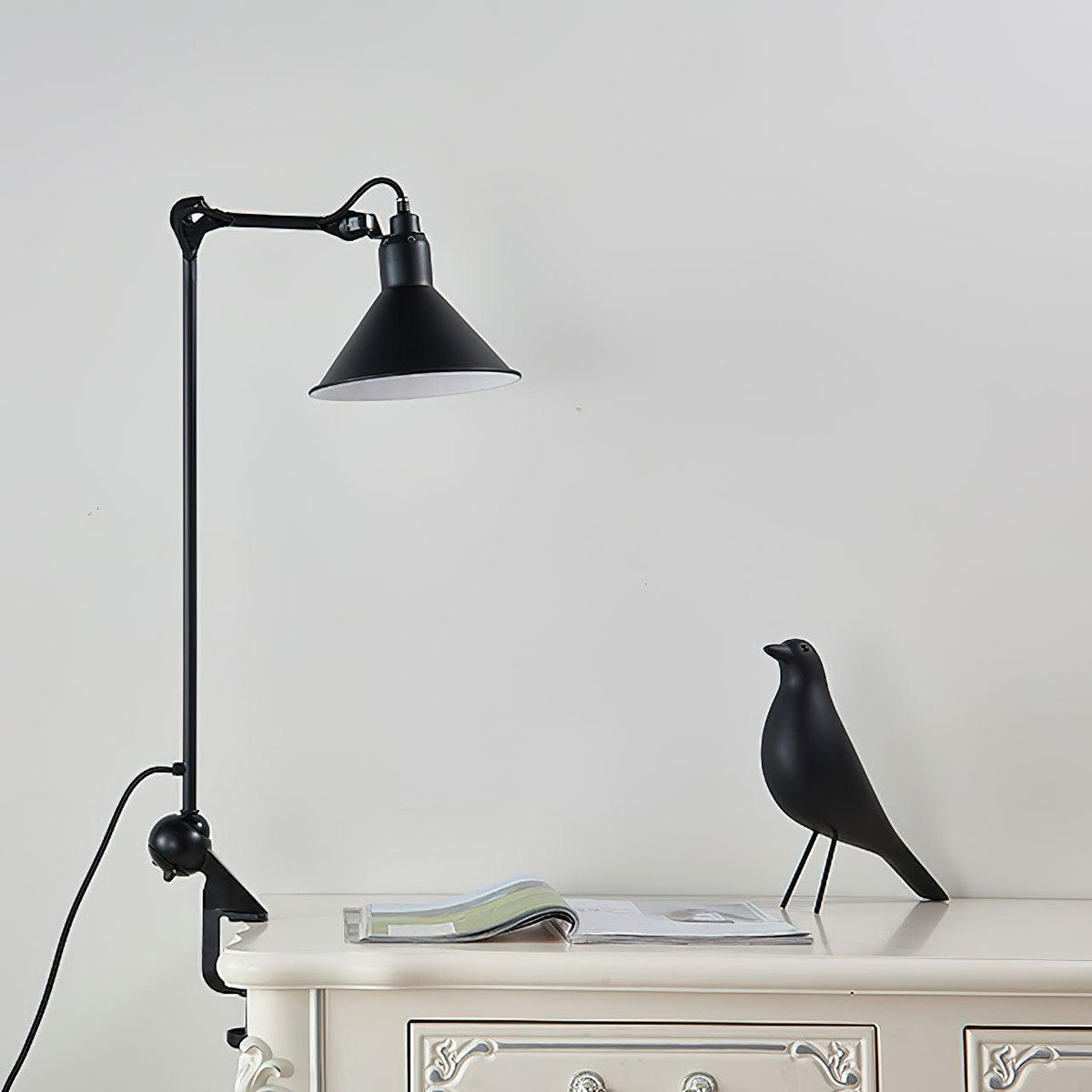 Versa Glide G201 Clip-on Table Lamp 8.3″