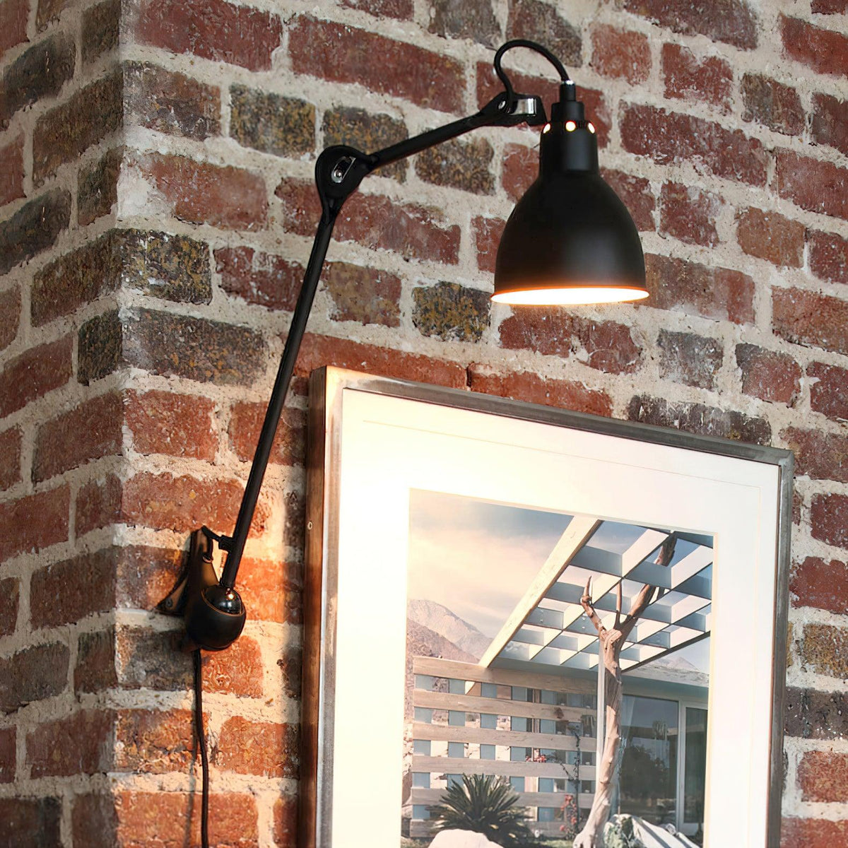 Versa Glide G222 Wall Light