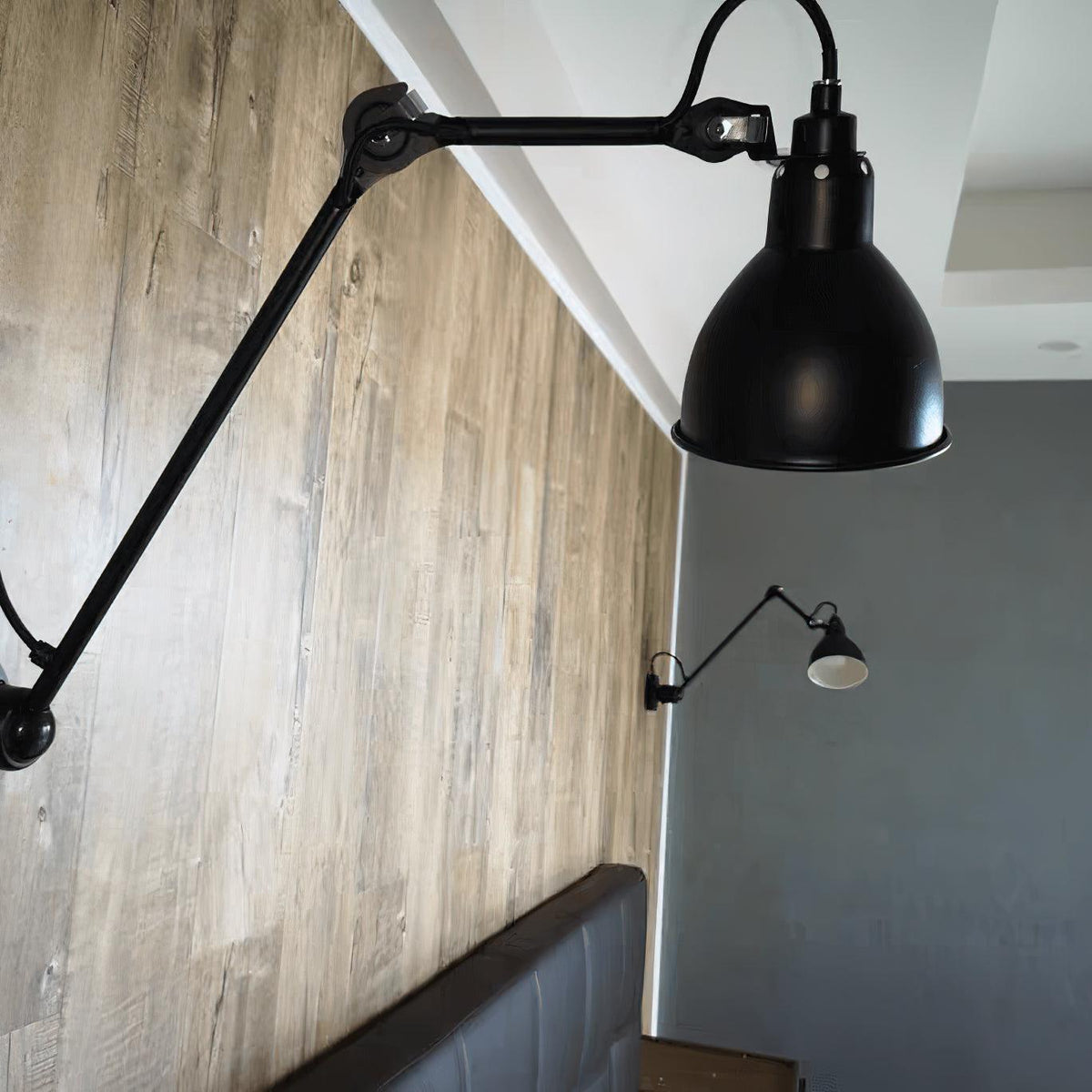 Versa Glide G304 Wall Light