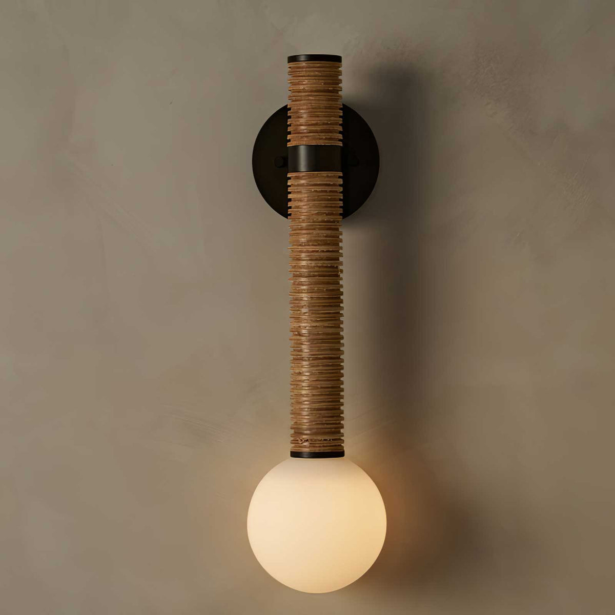 Lestro Wall Light