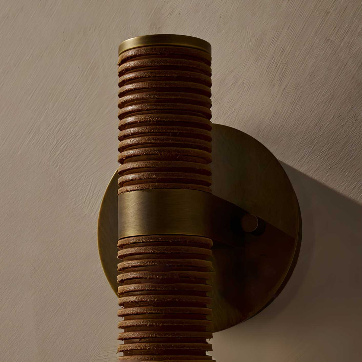 Lestro Wall Light