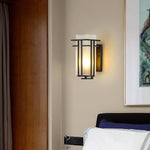 Linden Outdoor Wall Lamp