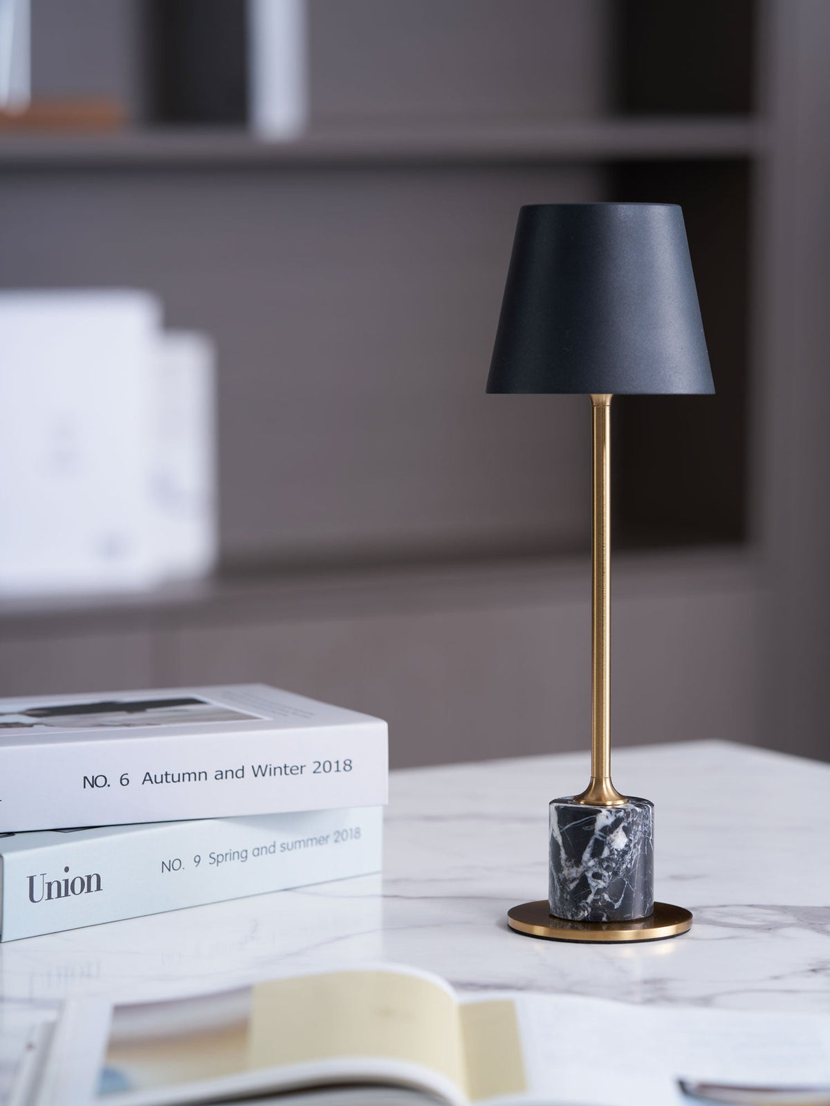 Lirio Mini Marble Table Lamp