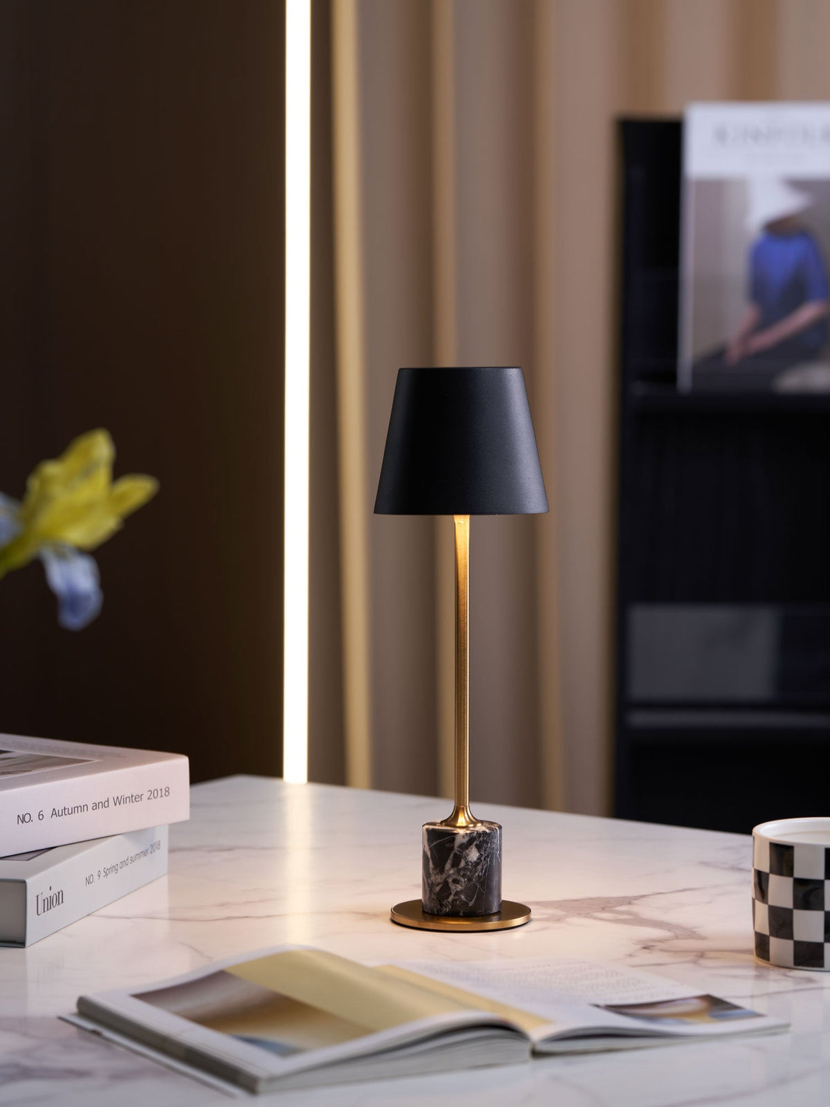 Lirio Mini Marble Table Lamp