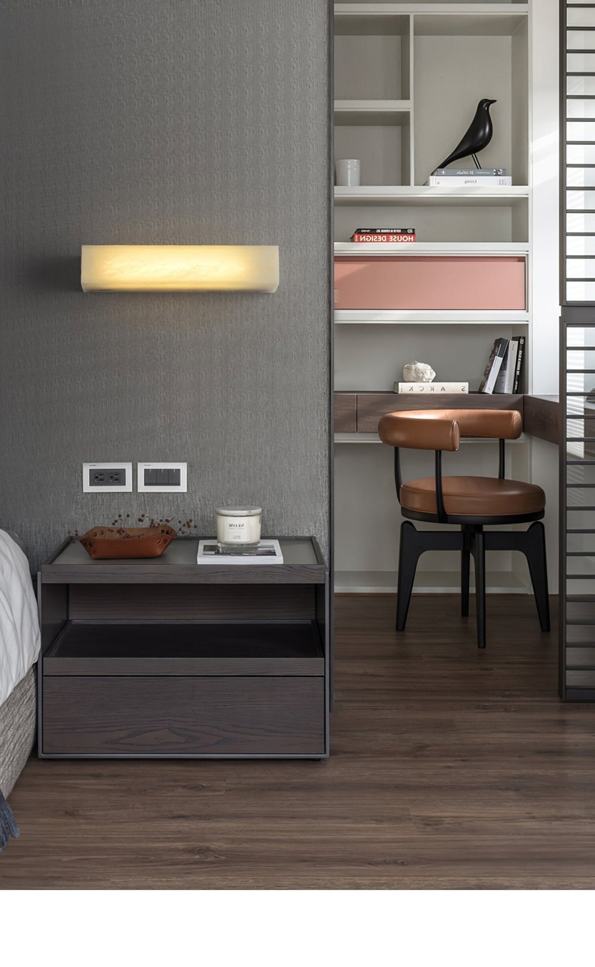 Lucent Pillar Wall Light