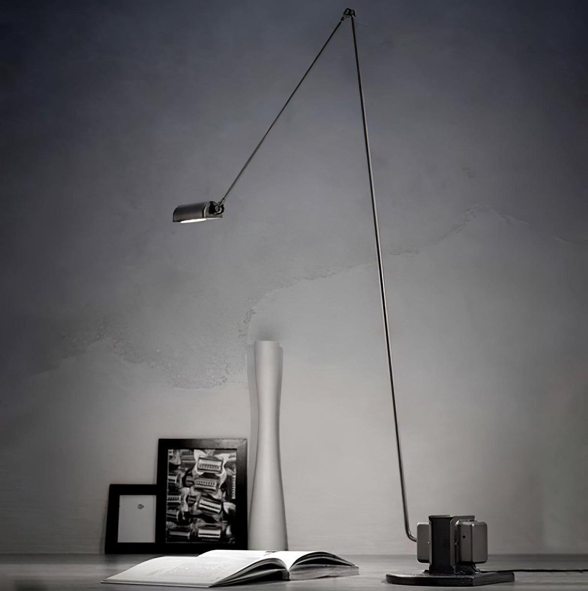 Apex Flex Table Lamp 4.3"
