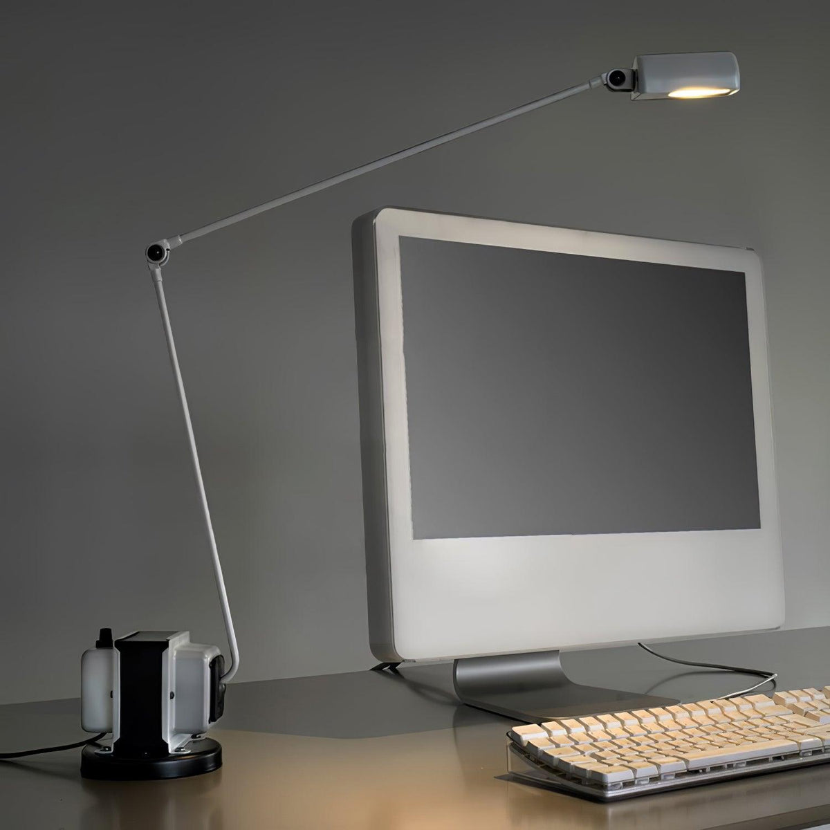 Apex Flex Table Lamp 4.3"