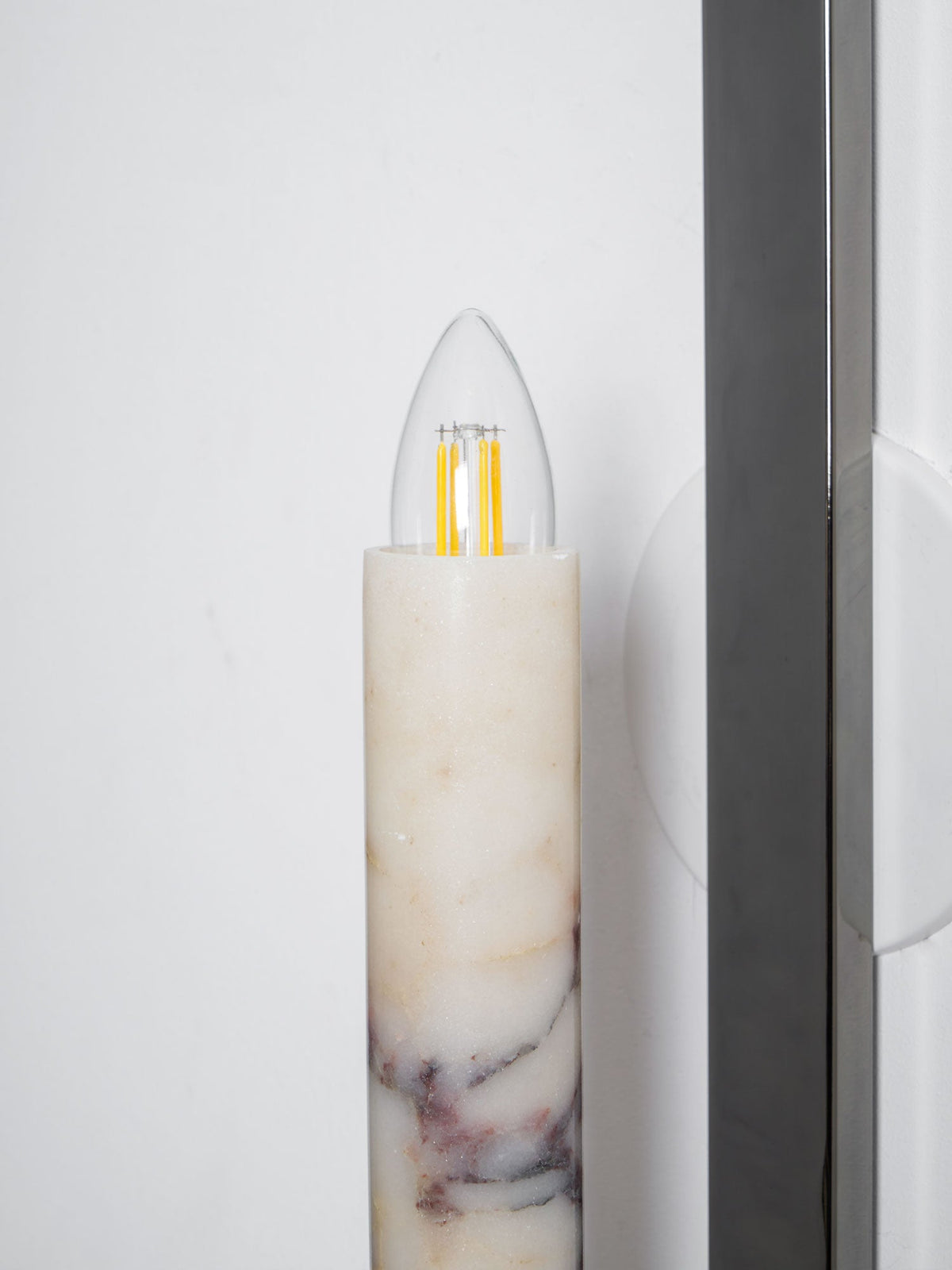 Lumivolt Wall Sconce