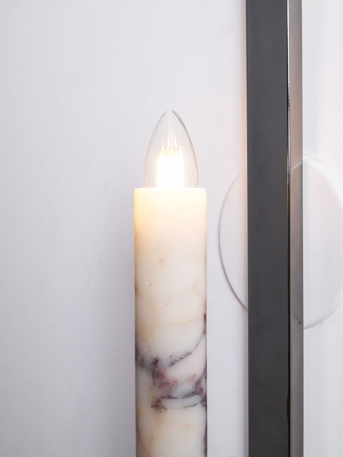 Lumivolt Wall Sconce