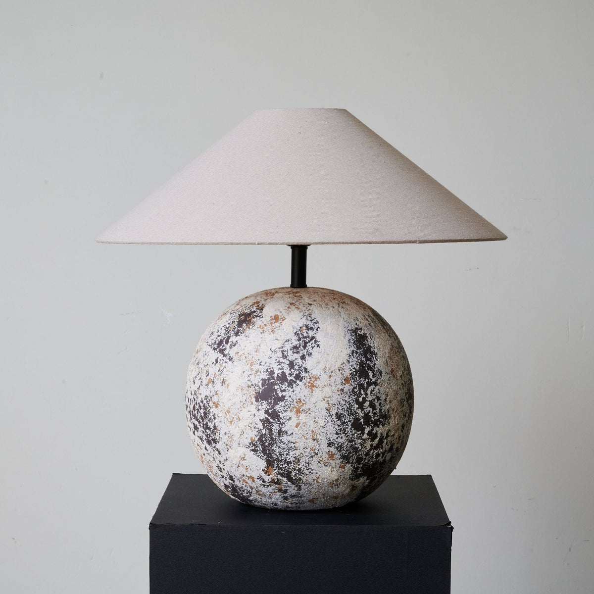 Luna Terra Table Lamp
