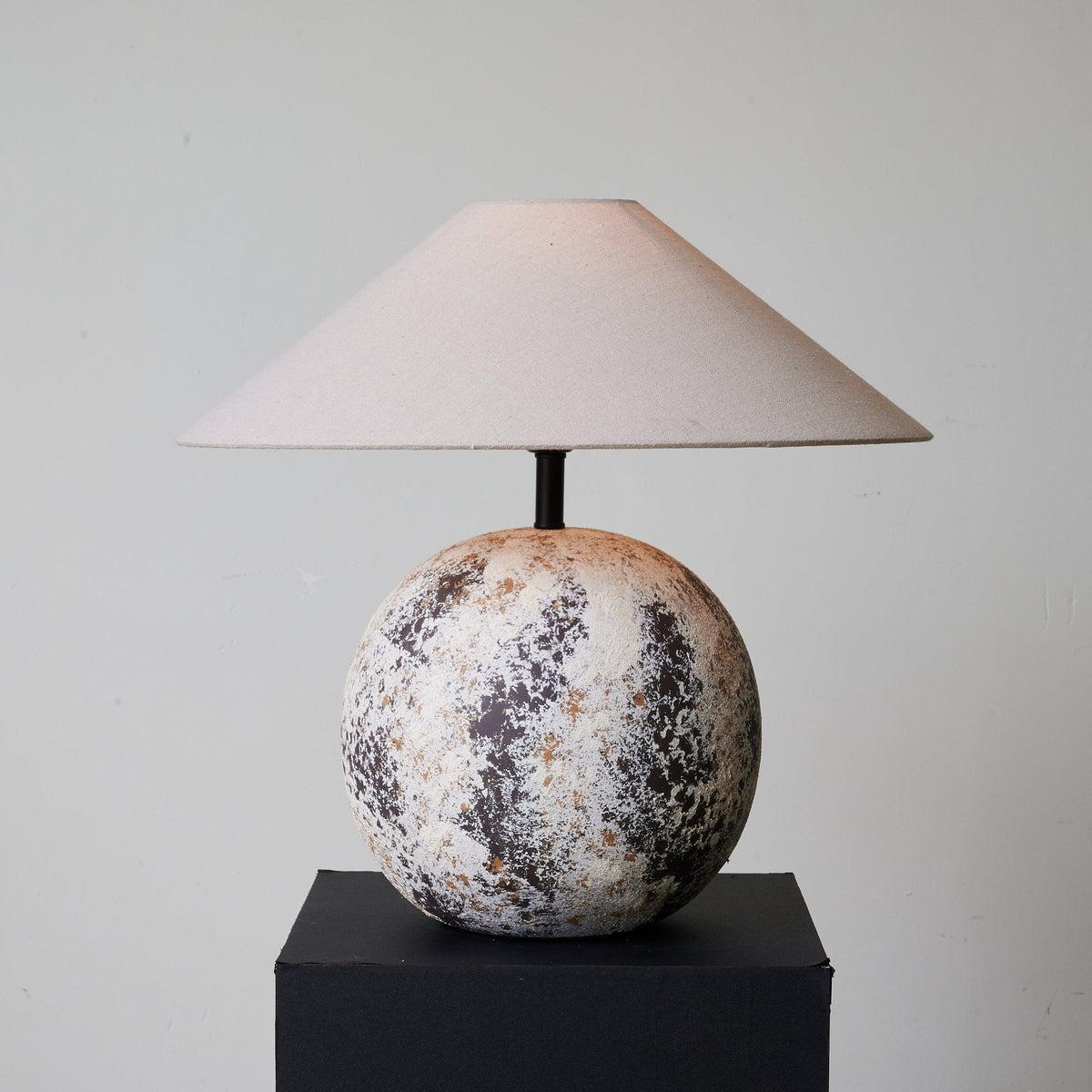 Luna Terra Table Lamp